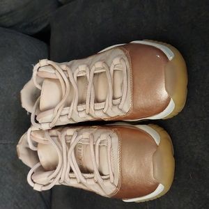Jordan 11 Rose gold